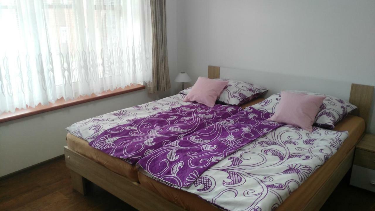 Apartman Eskadra 02 Горні-Мала-Упа Екстер'єр фото
