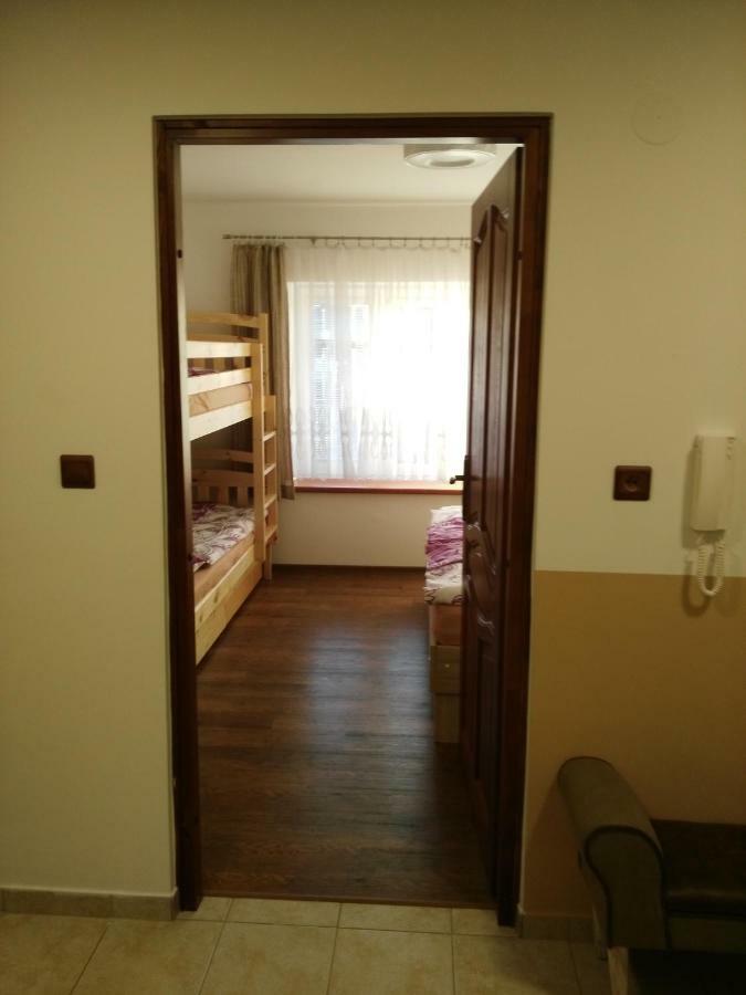 Apartman Eskadra 02 Горні-Мала-Упа Екстер'єр фото